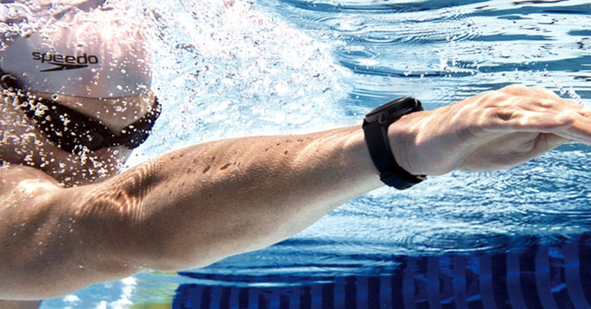 Как правильно плавать в бассейне для позвоночника: упражнения в воде