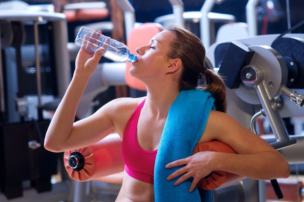 Можно ли пить воду до, во время и после тренировки?