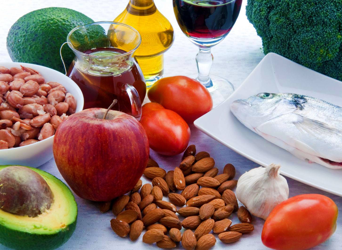 Как снизить холестерин: продукты снижающие и очищающие сосуды