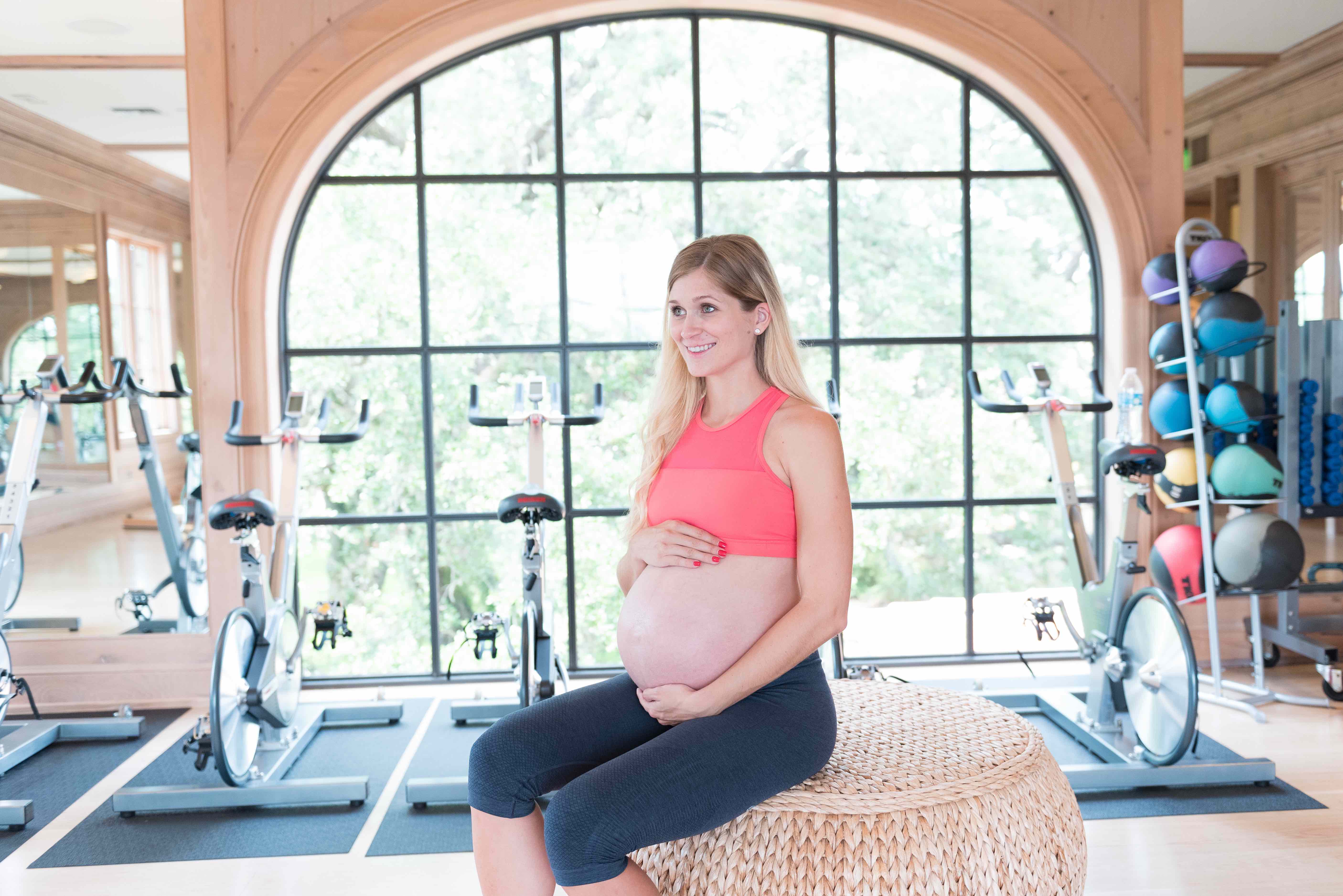 Можно ли во время беременности заниматься фитнесом