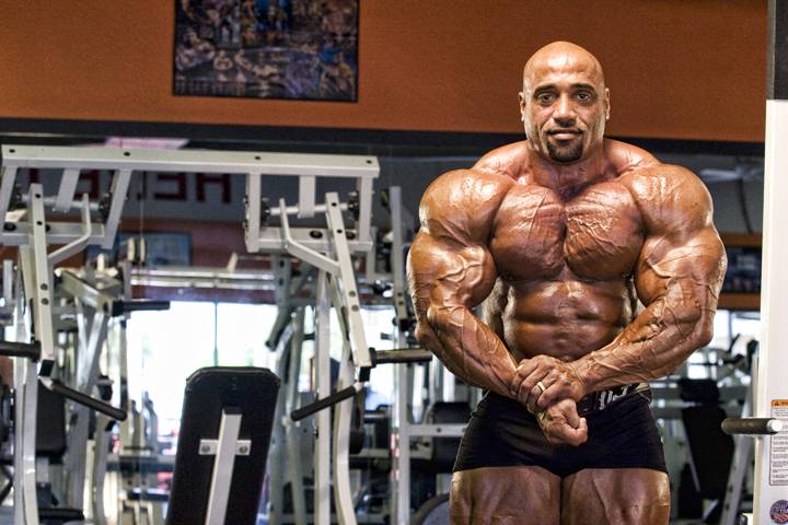 Q&a with ifbb pro dennis ‘the menace’ james on training & more