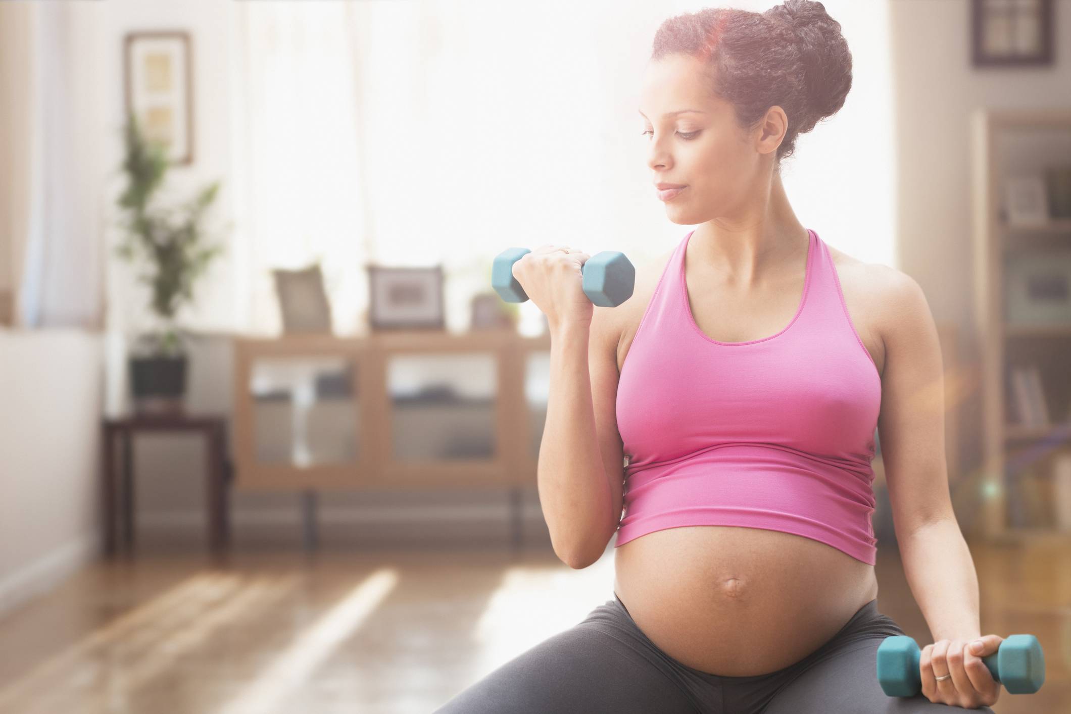 Фитнес для беременных - советы тренера | gold's gym